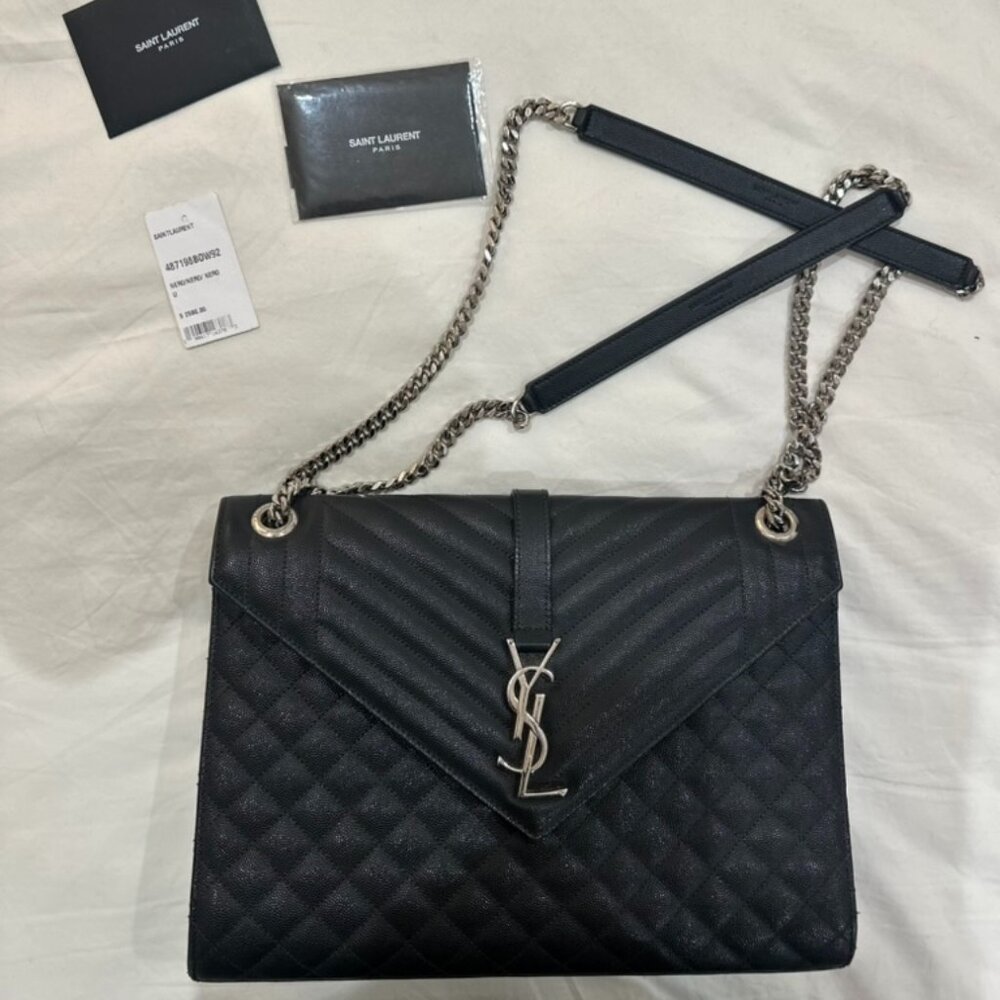 YSL Medium Envelope Bag in Noir (black)